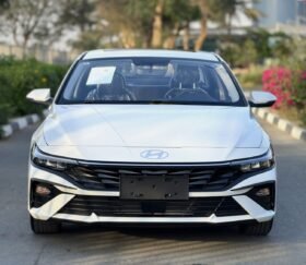 HYUNDAI ELANTRA 1.5L FWD SEDAN Model 2025