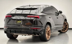 LAMBORGHINI URUS SE